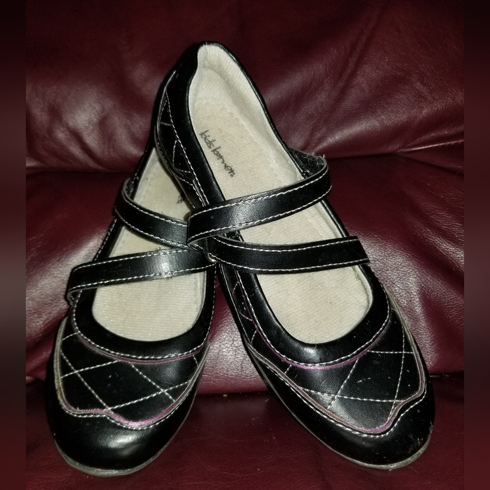 Kids Korner Size 3 Dress Shoe Navy w/Pink/White Accents Never Worn BUT Scuff Tip